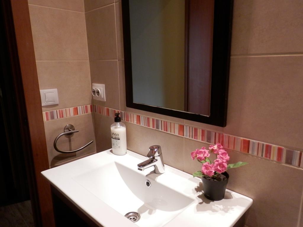 Barcelona Central Garden Hostal Luaran gambar