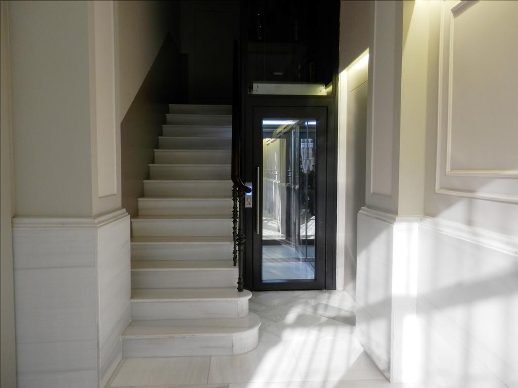 Barcelona Central Garden Hostal Luaran gambar