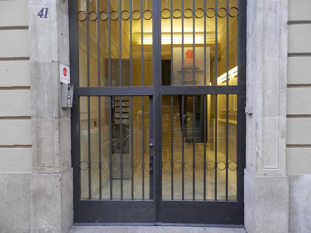 Barcelona Central Garden Hostal Luaran gambar