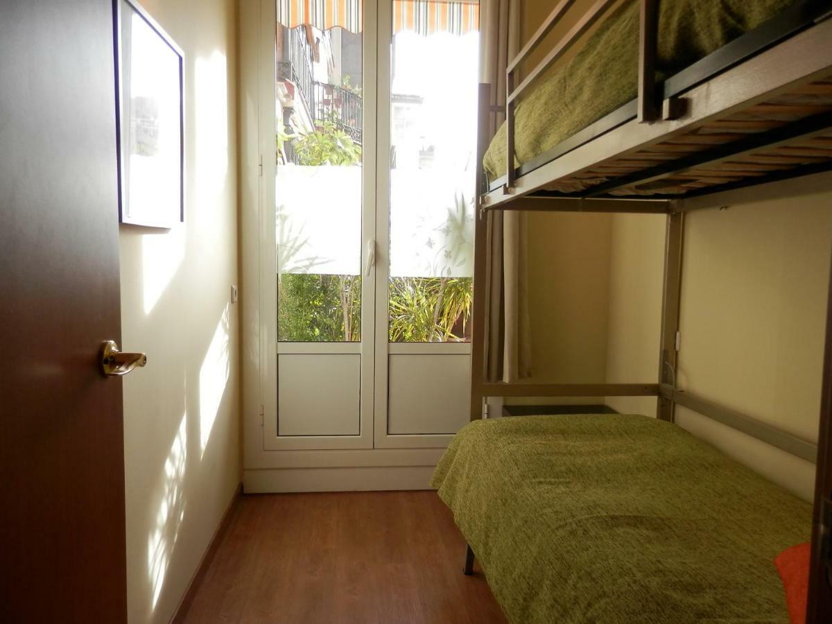 Barcelona Central Garden Hostal Luaran gambar